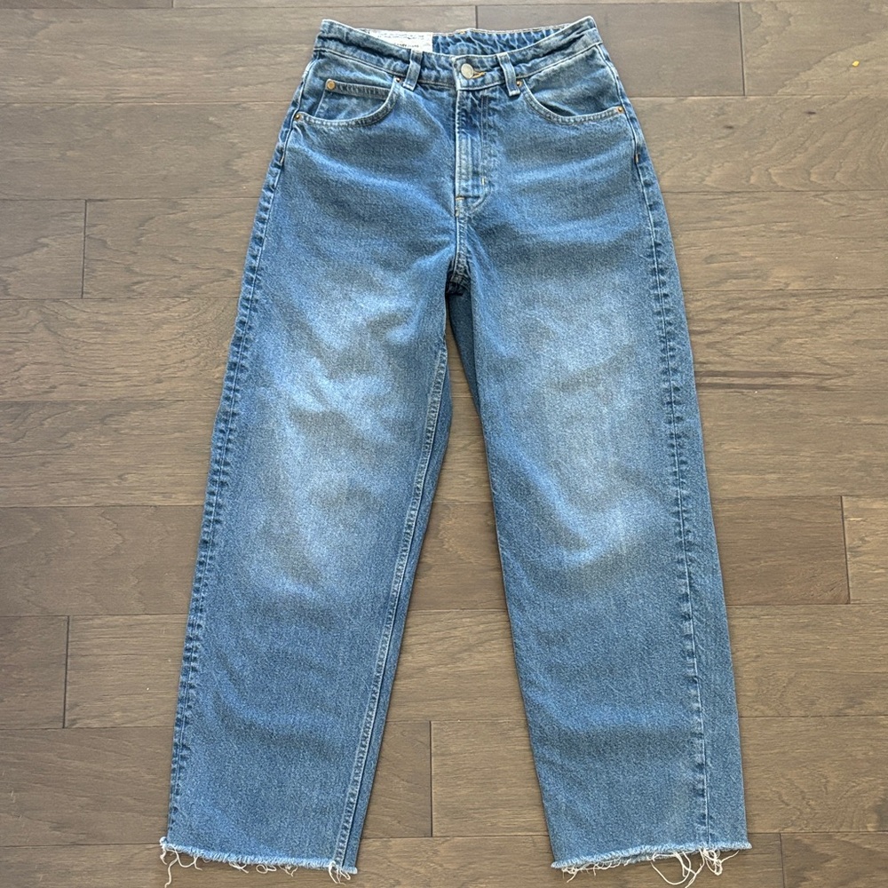 H&M 90’s Baggy Jeans - High Waisted Raw Hem Size 4